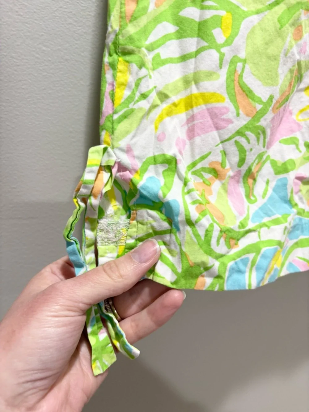 Lilly Pulitzer Girls Colorful Tropical Shift Dress Embellished Neck Detail Sz 10